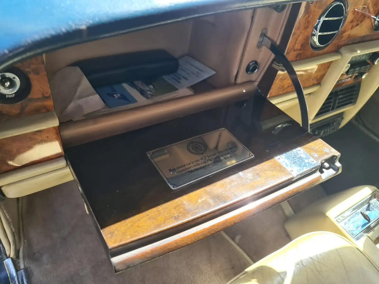 Rolls Royce Silver Shadow 2 75 year plaque in glove compartement